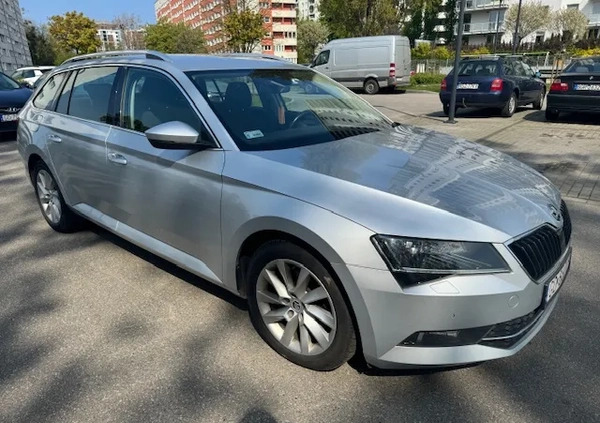 Skoda Superb cena 64249 przebieg: 173000, rok produkcji 2015 z Gdańsk małe 232